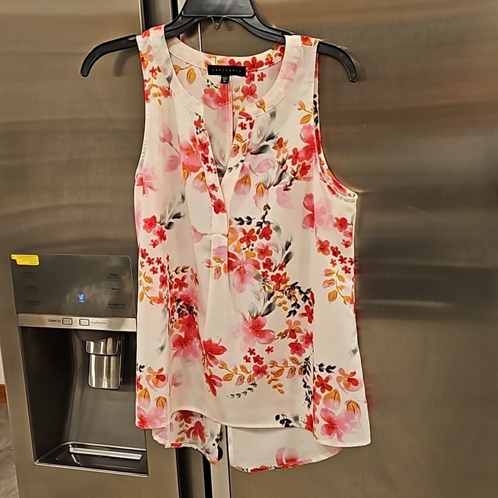 💕SANCTUARY💕 Sleeveless V-Neck Blouse Medium NWOT